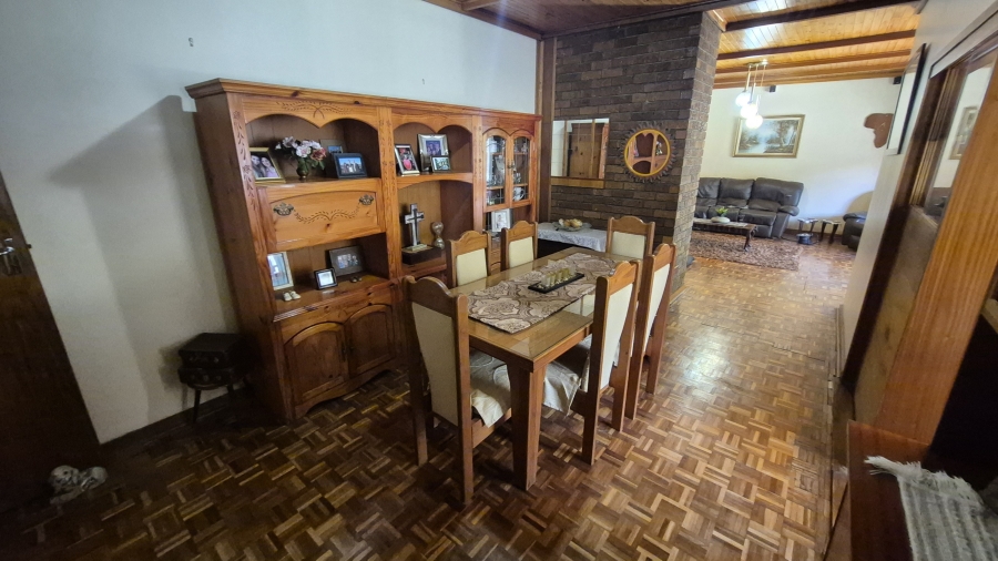 4 Bedroom Property for Sale in Jim Fouchepark Free State